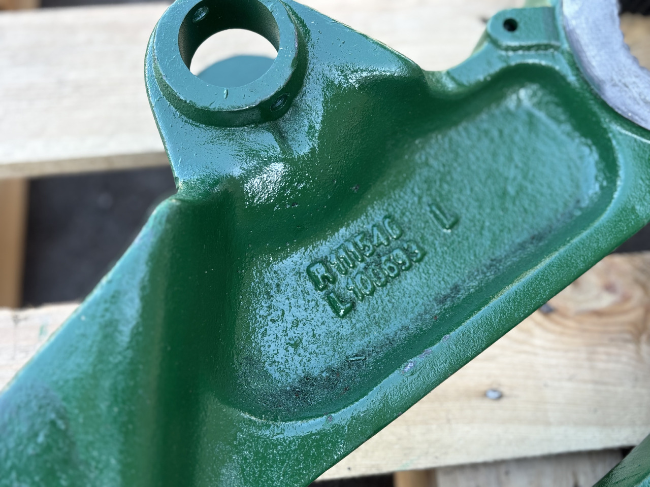 John Deere 6800 6900 7000 Wałek + ramiona podnośnika komplet R126713 L100694 - Reaction rod for Agricultural machinery: picture 4 John Deere 6800 6900 7000 Wałek + ramiona podnośnika komplet R126713 L100694 - Reaction rod for Agricultural machinery: picture 4