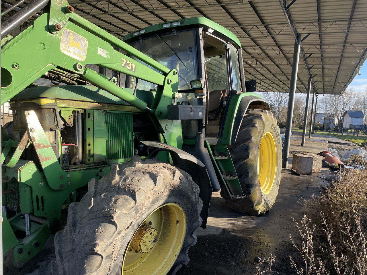 John Deere 6810 - przedni ładowacz TUR 731 - Front loader for tractor: picture 1 John Deere 6810 - przedni ładowacz TUR 731 - Front loader for tractor: picture 1