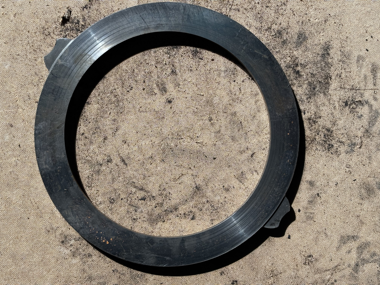 John Deere 7600 7610 7810 7720 7810 Docisk Hamulca Płytka R125137 - Brake parts for Agricultural machinery: picture 3 John Deere 7600 7610 7810 7720 7810 Docisk Hamulca Płytka R125137 - Brake parts for Agricultural machinery: picture 3