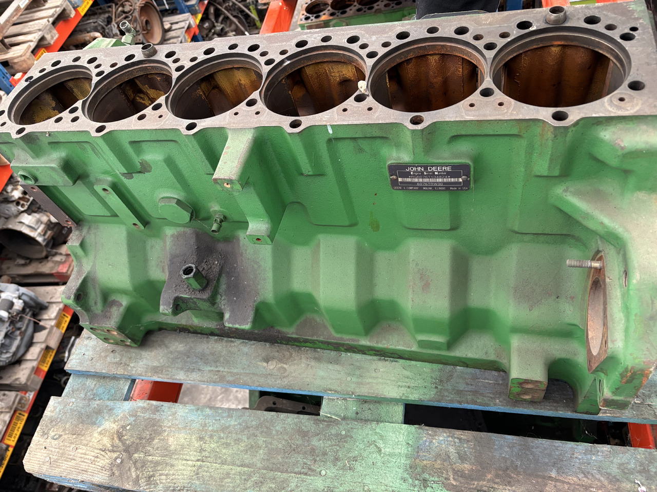John Deere 7800 Blok Silnika 6076TRW30 6076 TRW 30 R122736 R122737 R122738 - Cylinder block for Agricultural machinery: picture 1 John Deere 7800 Blok Silnika 6076TRW30 6076 TRW 30 R122736 R122737 R122738 - Cylinder block for Agricultural machinery: picture 1