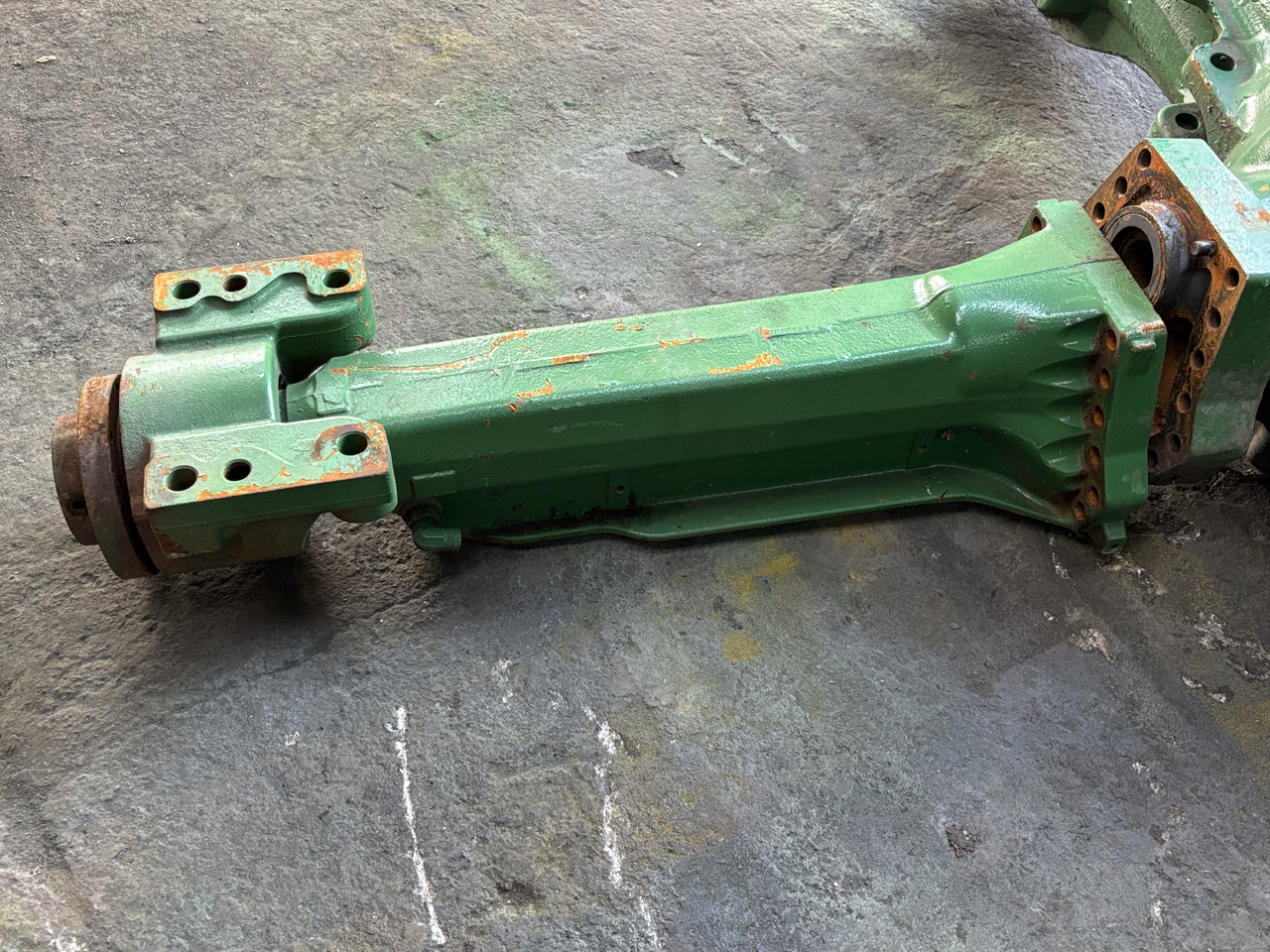 John Deere 7RXXX 7R330 7R 330 Obudowa przedniej osi R319072  R288788 - Front axle for Agricultural machinery: picture 1 John Deere 7RXXX 7R330 7R 330 Obudowa przedniej osi R319072  R288788 - Front axle for Agricultural machinery: picture 1