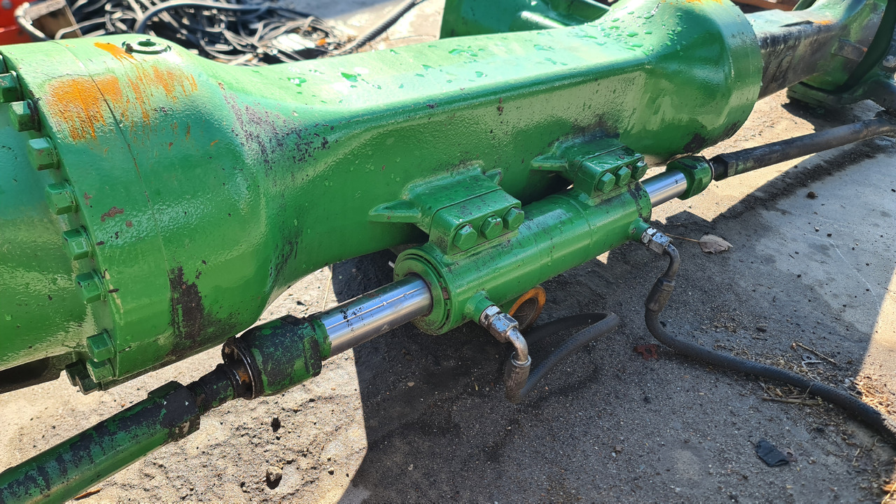 John Deere 8600 Obudowa Centralna Osi Tylnej Mostu Tylnego HXE94504 - Axle and parts for Agricultural machinery: picture 2 John Deere 8600 Obudowa Centralna Osi Tylnej Mostu Tylnego HXE94504 - Axle and parts for Agricultural machinery: picture 2