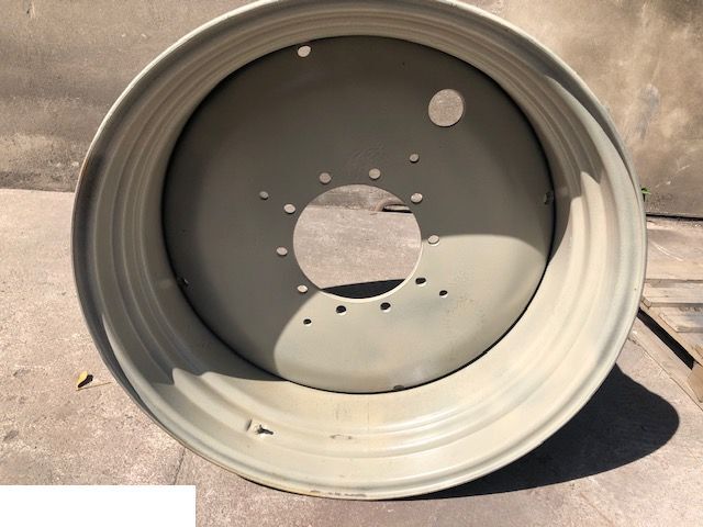 John Deere - Felga 23x38 - Rim for Agricultural machinery: picture 1 John Deere - Felga 23x38 - Rim for Agricultural machinery: picture 1
