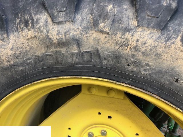 John Deere - Koło 520/70 R38 - Wheel and tire package for Agricultural machinery: picture 2 John Deere - Koło 520/70 R38 - Wheel and tire package for Agricultural machinery: picture 2