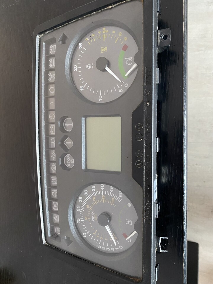 John Deere Wyświetlacz - BIF - PREH AL 115186 | AL 115187 | AL 115188 | AL 162399 | AL 203383 - Dashboard for Agricultural machinery: picture 1 John Deere Wyświetlacz - BIF - PREH AL 115186 | AL 115187 | AL 115188 | AL 162399 | AL 203383 - Dashboard for Agricultural machinery: picture 1