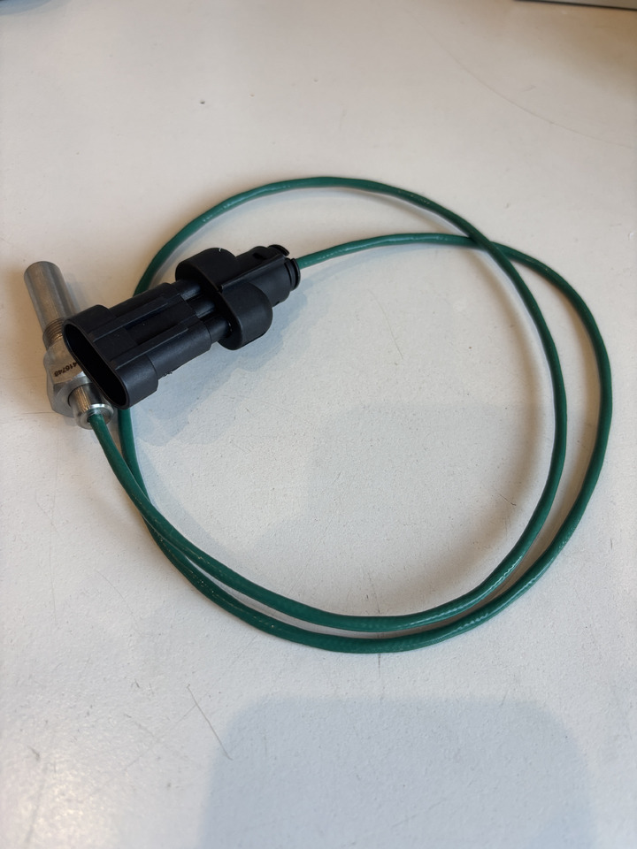 John Deere - czujnik obrotów turbosprężarki RE523319 59001558034 175216 NOWY! - Electrical system for Agricultural machinery: picture 2 John Deere - czujnik obrotów turbosprężarki RE523319 59001558034 175216 NOWY! - Electrical system for Agricultural machinery: picture 2