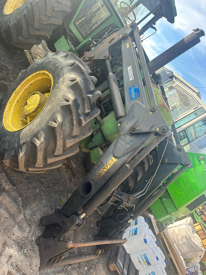Ładowacz czołowy TUR do John Deere 4240S 4240 - Front loader for tractor: picture 1 Ładowacz czołowy TUR do John Deere 4240S 4240 - Front loader for tractor: picture 1