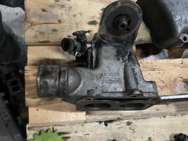 Liebherr d926 ti-e obudowa termostatu L08209 - Thermostat for Construction machinery: picture 3 Liebherr d926 ti-e obudowa termostatu L08209 - Thermostat for Construction machinery: picture 3