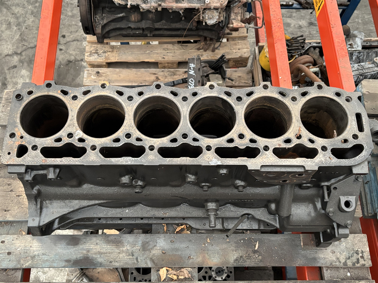 New Holland TM 120, 130, 140, 150, 160, 170, 17 Blok silnika 87840788 - Cylinder block for Agricultural machinery: picture 3 New Holland TM 120, 130, 140, 150, 160, 170, 17 Blok silnika 87840788 - Cylinder block for Agricultural machinery: picture 3