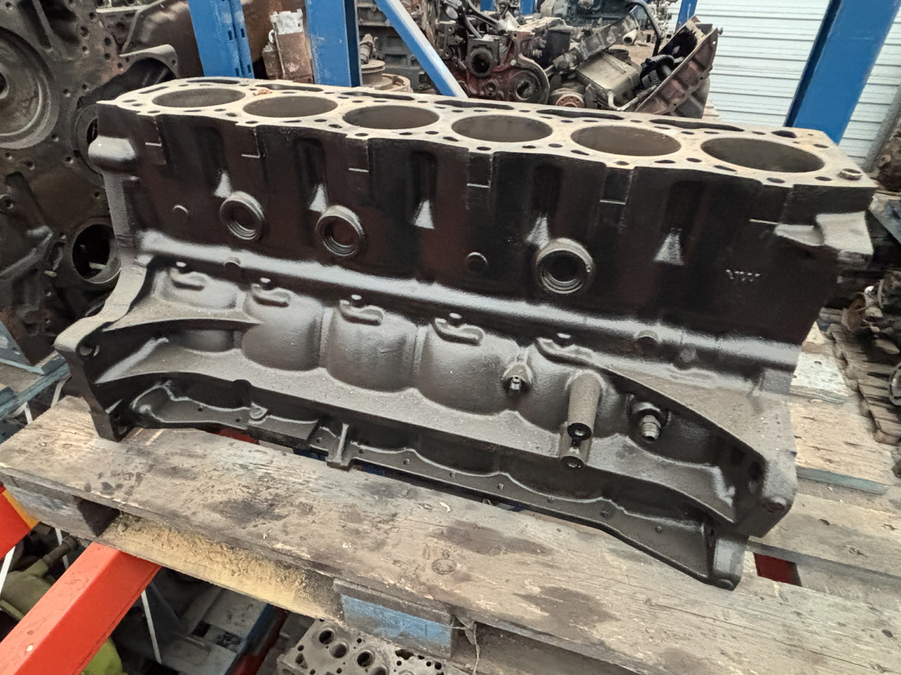 New Holland TM 120, 130, 140, 150, 160, 170, 17 Blok silnika 87840788 - Cylinder block for Agricultural machinery: picture 4 New Holland TM 120, 130, 140, 150, 160, 170, 17 Blok silnika 87840788 - Cylinder block for Agricultural machinery: picture 4