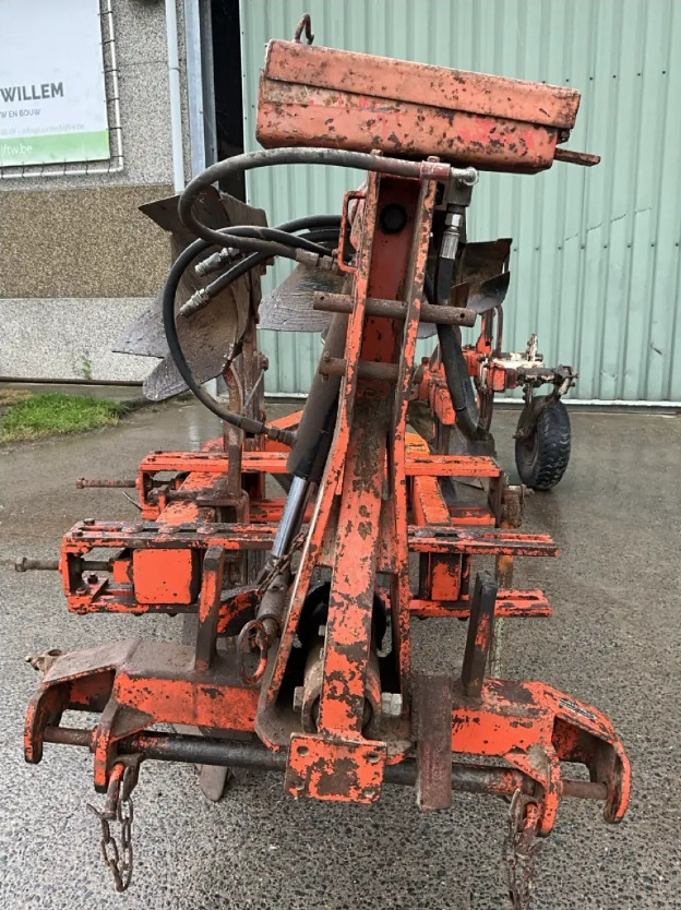 Plug obrotowy 4 skibowy Kverneland Kuhn J. BAEKE - Plow: picture 5 Plug obrotowy 4 skibowy Kverneland Kuhn J. BAEKE - Plow: picture 5