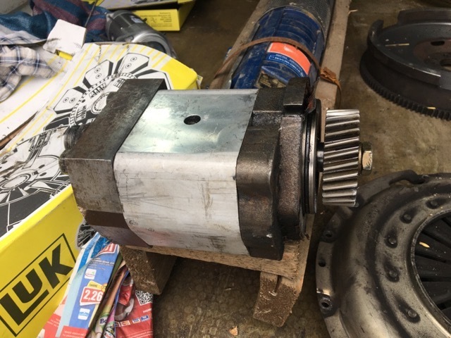 Pompa oleju claas claas Targo c50 c40 0003181820 - Oil pump for Telescopic handler: picture 5 Pompa oleju claas claas Targo c50 c40 0003181820 - Oil pump for Telescopic handler: picture 5
