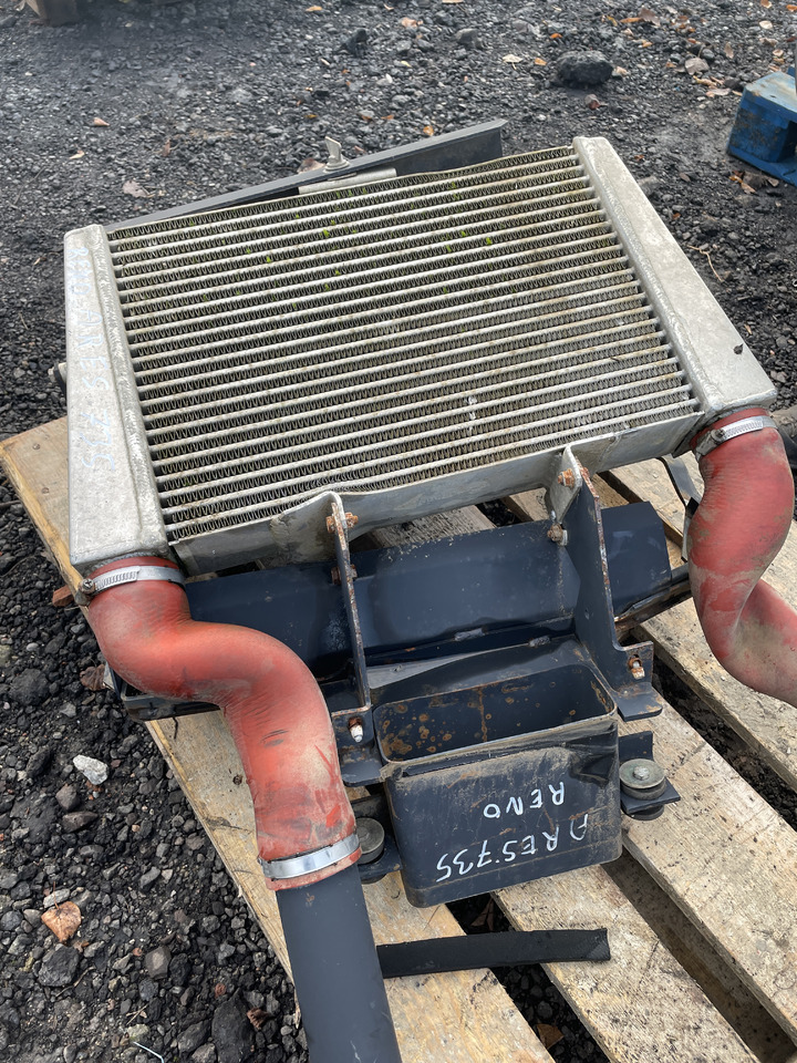 Renault Claas Ares 735 - chłodnica 7700046130 - Radiator for Agricultural machinery: picture 1 Renault Claas Ares 735 - chłodnica 7700046130 - Radiator for Agricultural machinery: picture 1
