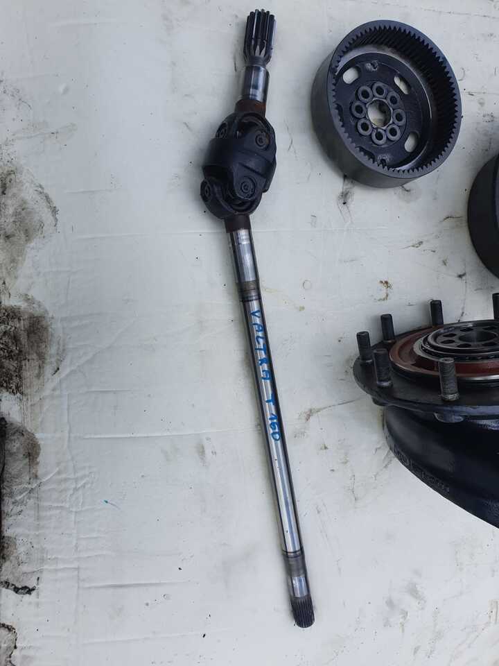 Valtra T190 - Zwolnica - Zwrotnica - Półoś - Skrzynia - Silnik - Siłowniki - Tylny WOM - Steering knuckle for Agricultural machinery: picture 3 Valtra T190 - Zwolnica - Zwrotnica - Półoś - Skrzynia - Silnik - Siłowniki - Tylny WOM - Steering knuckle for Agricultural machinery: picture 3