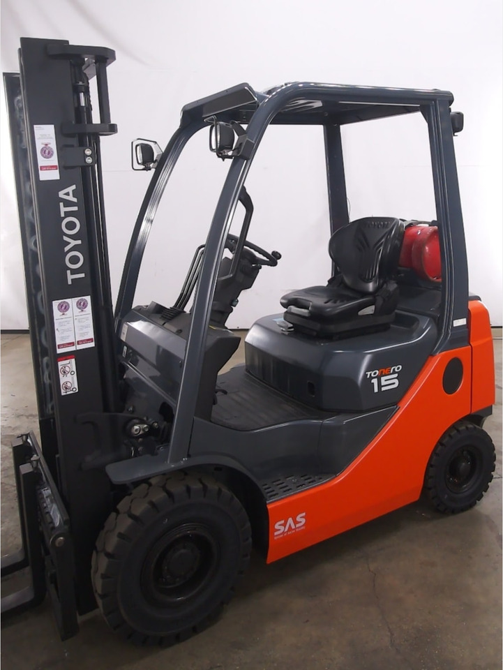 Toyota 02-8FGF15 - LPG forklift: picture 1 Toyota 02-8FGF15 - LPG forklift: picture 1
