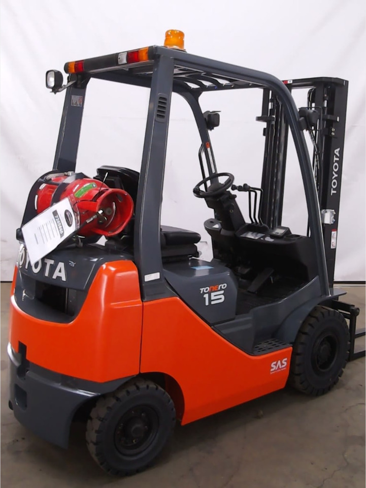 Toyota 02-8FGF15 - LPG forklift: picture 3 Toyota 02-8FGF15 - LPG forklift: picture 3
