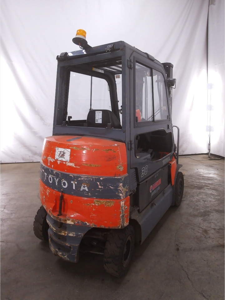 Toyota 7FBMF30 - Electric forklift: picture 3 Toyota 7FBMF30 - Electric forklift: picture 3
