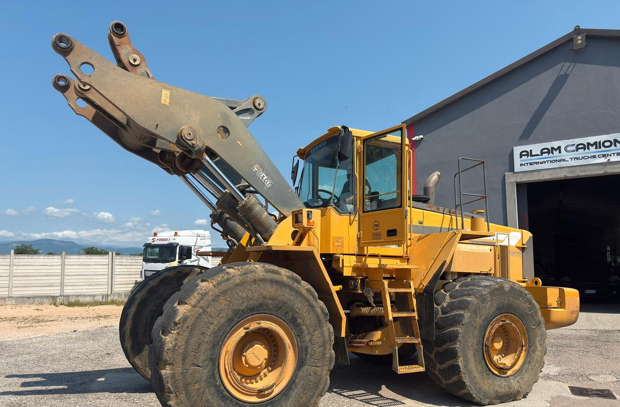 Pala gommata Volvo L 220 - Wheel loader: picture 2 Pala gommata Volvo L 220 - Wheel loader: picture 2