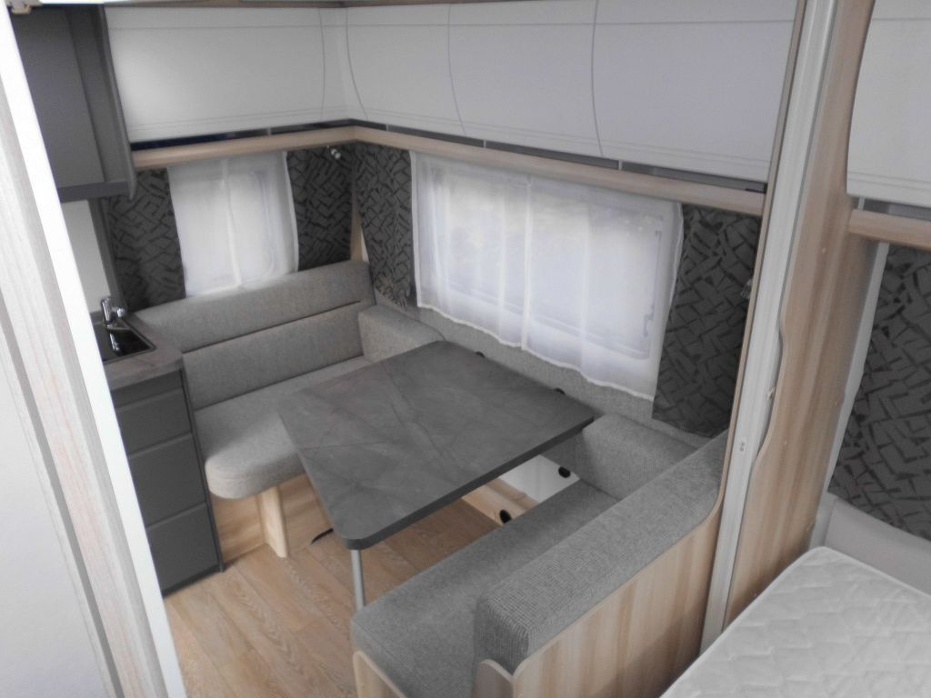 Caravan Hobby De Luxe 400 SFe 1500kg., Fahrradträger: picture 6 Caravan Hobby De Luxe 400 SFe 1500kg., Fahrradträger: picture 6