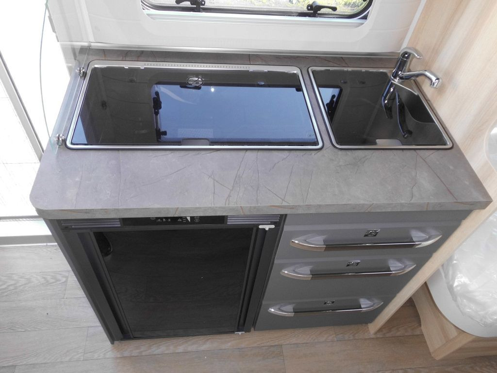 Caravan Hobby De Luxe 460 LU Lagerabverkauf!: picture 9 Caravan Hobby De Luxe 460 LU Lagerabverkauf!: picture 9