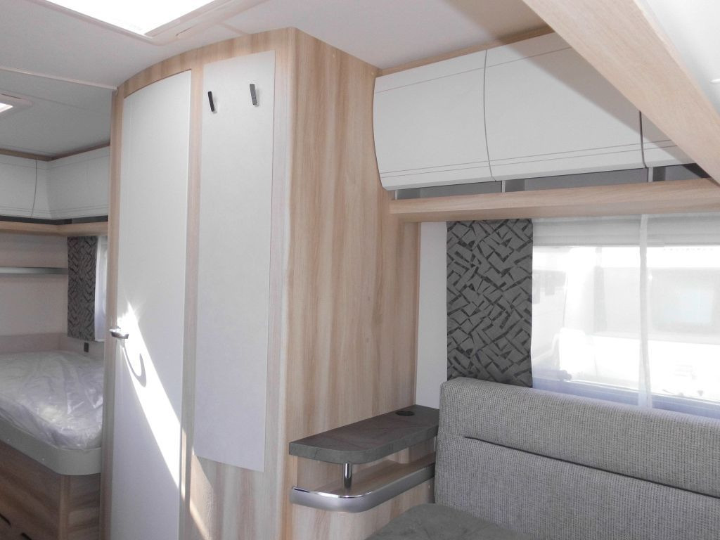 Caravan Hobby De Luxe 460 LU Lagerabverkauf!: picture 7 Caravan Hobby De Luxe 460 LU Lagerabverkauf!: picture 7