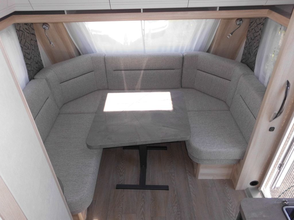 Caravan Hobby De Luxe 460 LU Lagerabverkauf!: picture 6 Caravan Hobby De Luxe 460 LU Lagerabverkauf!: picture 6