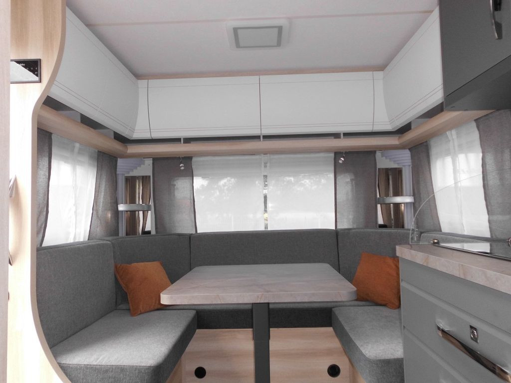 Hobby De Luxe 460 UFe 2026 1500kg. Ambiente - Caravan: picture 1 Hobby De Luxe 460 UFe 2026 1500kg. Ambiente - Caravan: picture 1