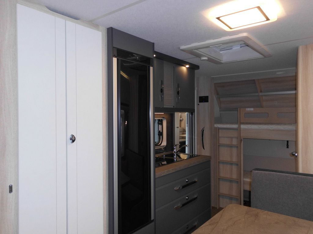 Caravan Hobby De Luxe 490 KMF 2026 GARAGE AUTARK 1800kg.+++: picture 12 Caravan Hobby De Luxe 490 KMF 2026 GARAGE AUTARK 1800kg.+++: picture 12