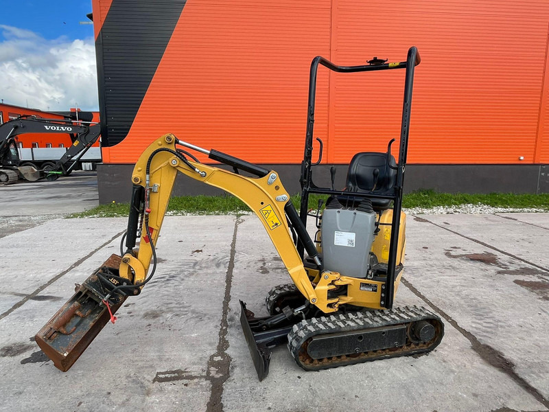 Caterpillar 300.9 D TILT / 3 BUCKETS - Mini excavator: picture 2 Caterpillar 300.9 D TILT / 3 BUCKETS - Mini excavator: picture 2