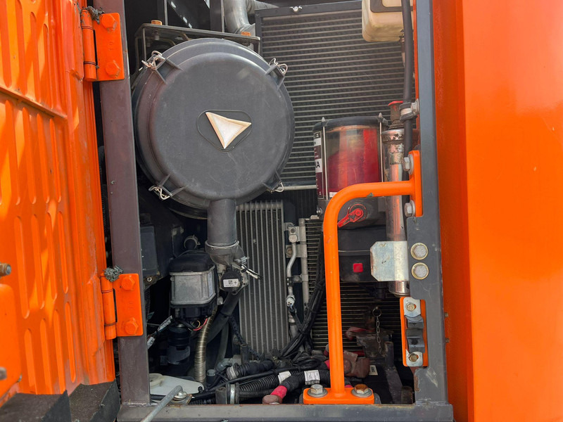 Crawler excavator Doosan DX 235 LCR-5 3 D / ROTOTILT / CENTRAL LUBRICATION / AC: picture 17