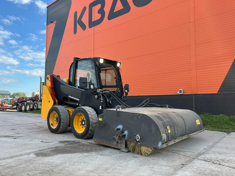 JCB 155 T4 BUCKET & BRUSH - Wheel loader: picture 5 JCB 155 T4 BUCKET & BRUSH - Wheel loader: picture 5