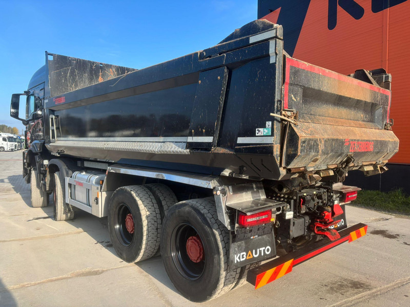 Tipper MAN TGS 41.510 8x8 FULL STEEL / PRITARDER / BOX L=5957 mm: picture 8 Tipper MAN TGS 41.510 8x8 FULL STEEL / PRITARDER / BOX L=5957 mm: picture 8