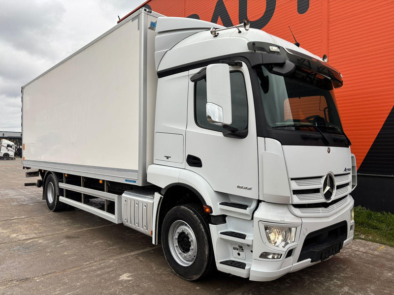 Mercedes-Benz Actros 1832 4x2 BOX L=7782 mm - Box truck: picture 3 Mercedes-Benz Actros 1832 4x2 BOX L=7782 mm - Box truck: picture 3