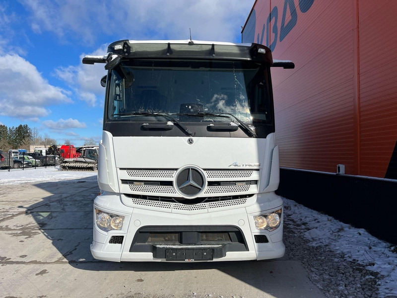 Mercedes-Benz Actros 2735 6x2*4 BOX L=8476 mm - Box truck: picture 3 Mercedes-Benz Actros 2735 6x2*4 BOX L=8476 mm - Box truck: picture 3