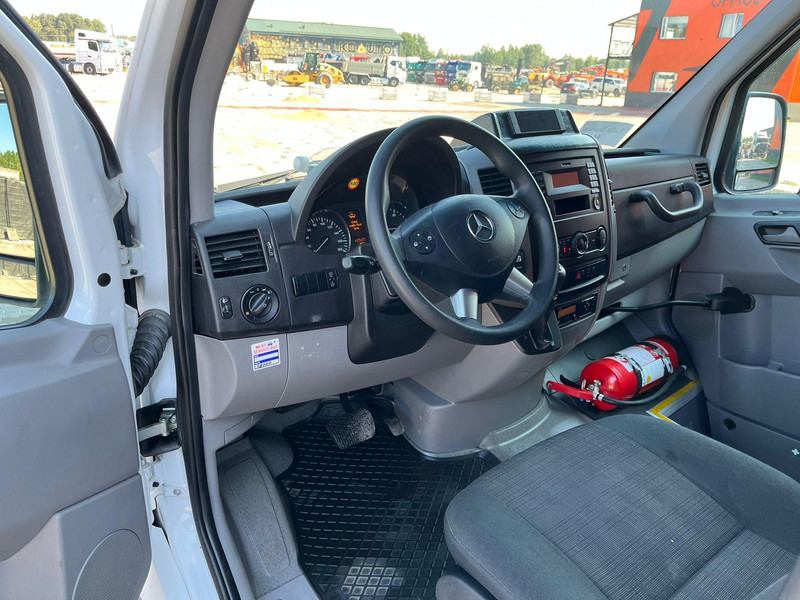Leasing of Mercedes-Benz Sprinter 516 CDI 19 SEATS / AC Mercedes-Benz Sprinter 516 CDI 19 SEATS / AC: picture 8 Leasing of Mercedes-Benz Sprinter 516 CDI 19 SEATS / AC Mercedes-Benz Sprinter 516 CDI 19 SEATS / AC: picture 8