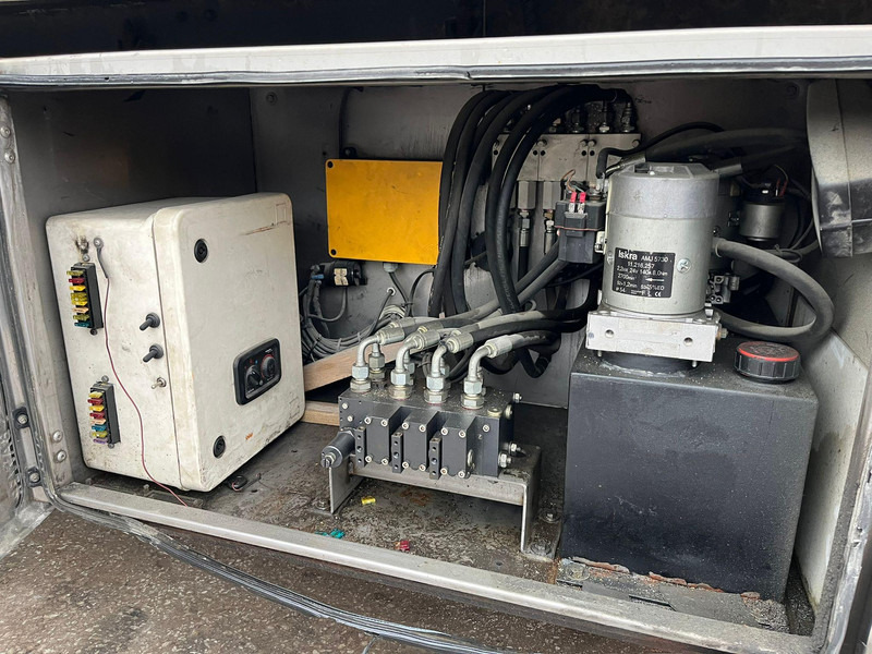 Livestock truck Scania G 480 6x2*4 BOX L=9212 mm / COOLANT LEAKAGE ON 3 RD CYLINDER: picture 14 Livestock truck Scania G 480 6x2*4 BOX L=9212 mm / COOLANT LEAKAGE ON 3 RD CYLINDER: picture 14