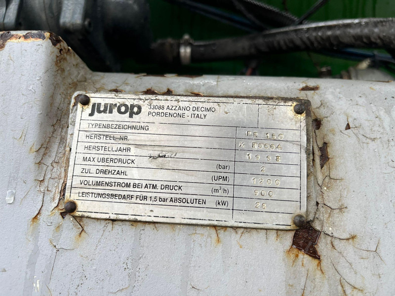 Vacuum truck Scania P 94 4x2 TANK 9000 I + 1200 l / VACUUM Jurop PR150 / PRESSURE Pratissoli 150 bar / 102 l/min: picture 15 Vacuum truck Scania P 94 4x2 TANK 9000 I + 1200 l / VACUUM Jurop PR150 / PRESSURE Pratissoli 150 bar / 102 l/min: picture 15