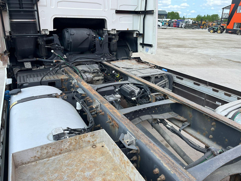 Cab chassis truck Volvo FH 16 650 6x2 9 TON FRONT AXLE / RETARDER / CHASSIS L=6100 mm: picture 12