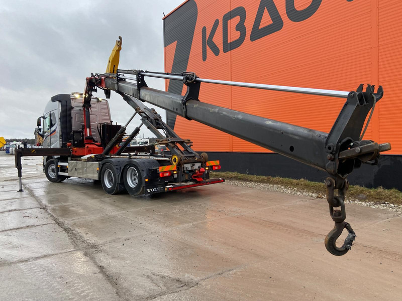 Interior photo 1: Hook lift truck, Crane truck Volvo FH 16 650 6x2 PK 18502 / PALFINGER T 20 ton / RETARDER