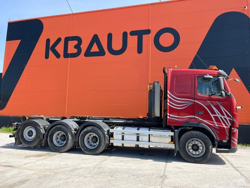Volvo FH 16 700 8x4*4 HIAB XR 24 ton / L=5800 mm - Hook lift truck: picture 5 Volvo FH 16 700 8x4*4 HIAB XR 24 ton / L=5800 mm - Hook lift truck: picture 5