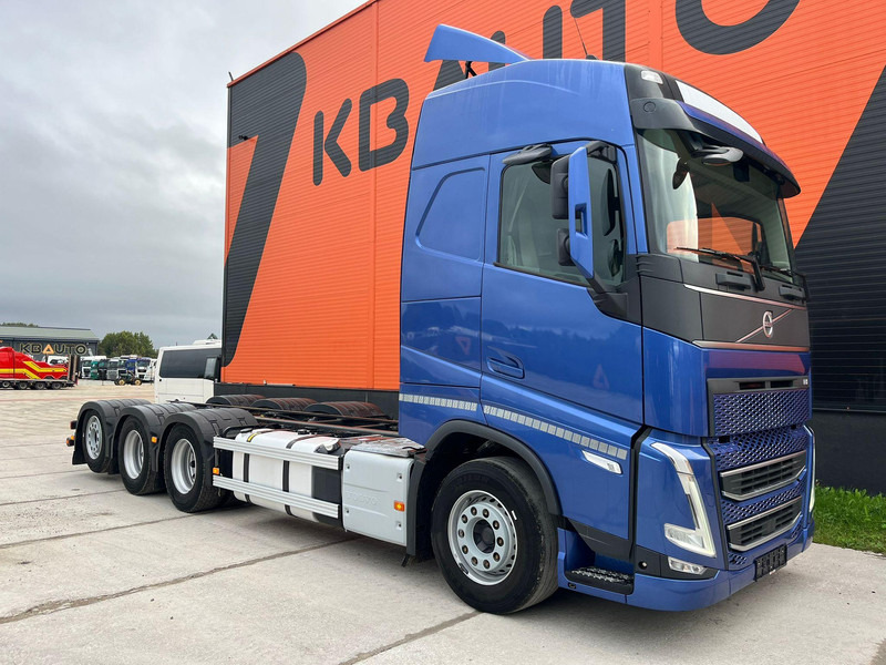 Volvo FH 500 8x4*4 GLOBE XL / RETARDER / CHASSIS L=7589 mm - Cab chassis truck: picture 3 Volvo FH 500 8x4*4 GLOBE XL / RETARDER / CHASSIS L=7589 mm - Cab chassis truck: picture 3