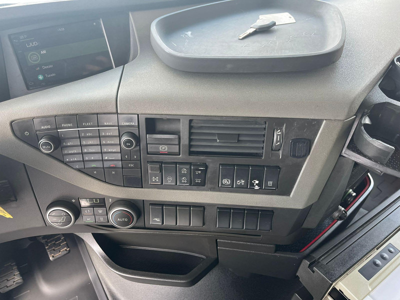 Tipper Volvo FH 540 8x4 RETARDER / TANDEM AXLE LIFT / BOX L=5501 mm: picture 20