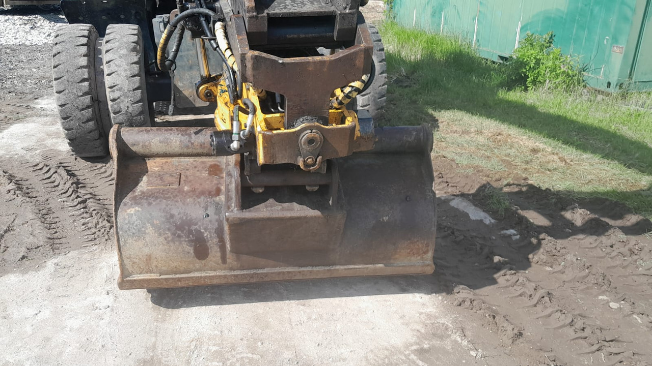 Wheel excavator KOMATSU PW 140-7: picture 7