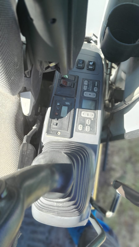 Wheel excavator KOMATSU PW 140-7: picture 16