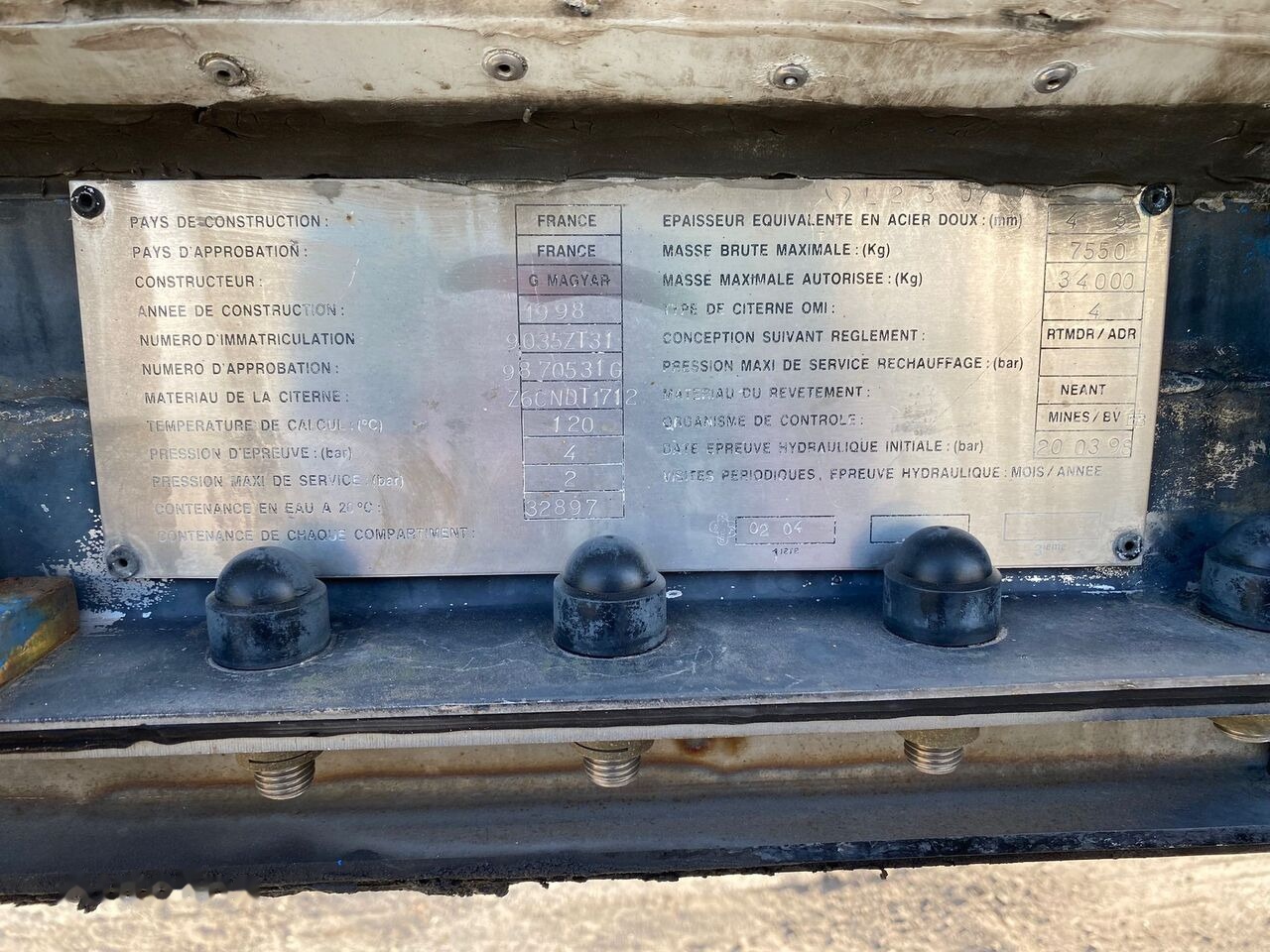Tank semi-trailer for transportation of chemicals Magyar: picture 17