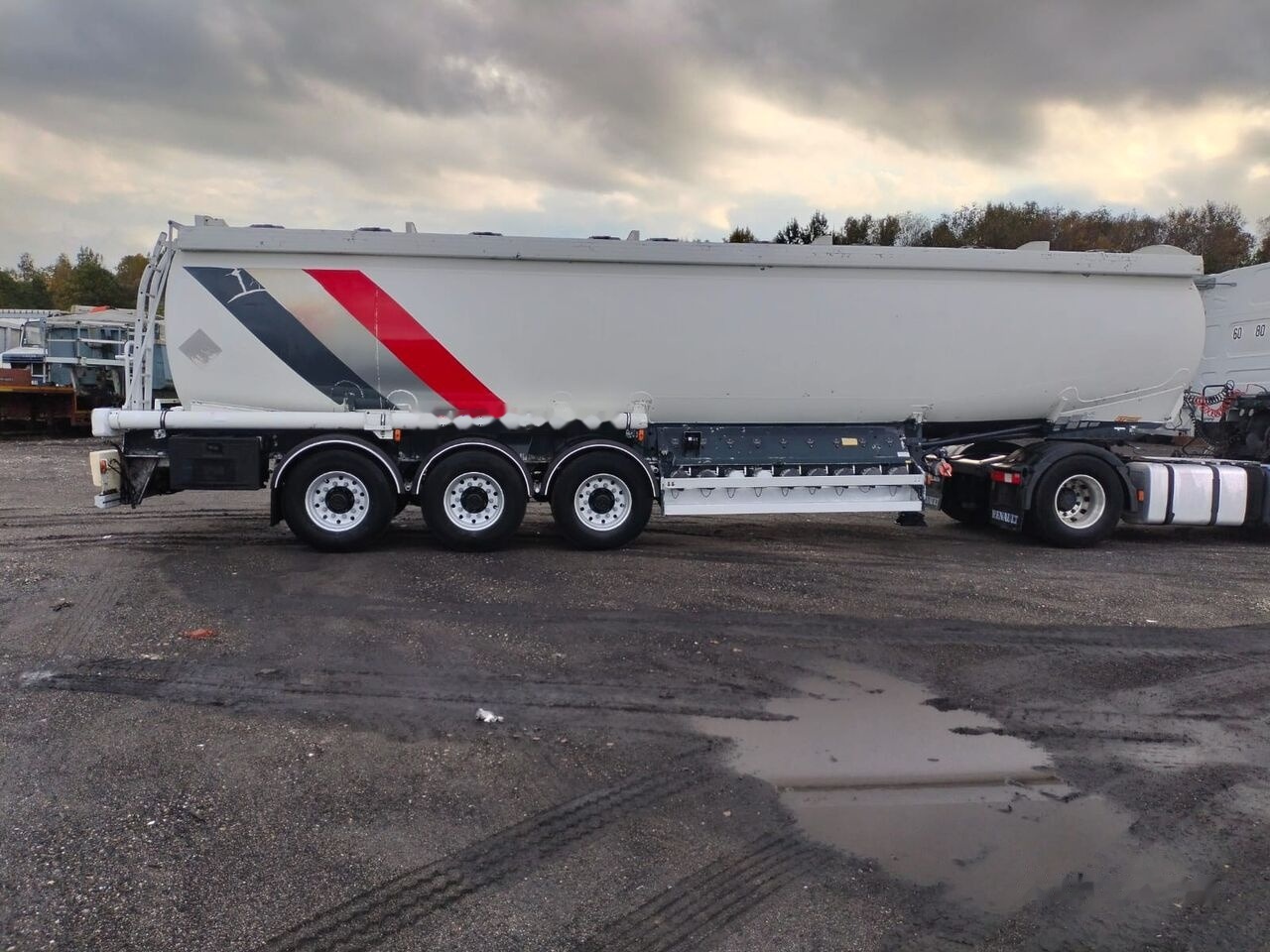Trailor TX34 - Tank semi-trailer: picture 2 Trailor TX34 - Tank semi-trailer: picture 2