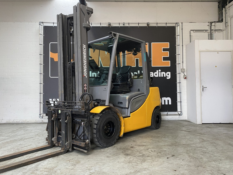 Jungheinrich TFG435s - LPG forklift: picture 3 Jungheinrich TFG435s - LPG forklift: picture 3