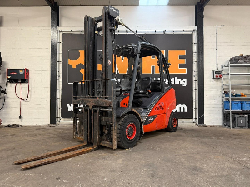 Linde H30D-02 - Diesel forklift: picture 3 Linde H30D-02 - Diesel forklift: picture 3