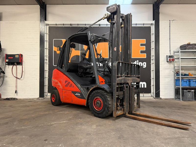 Linde H30D-02 - Diesel forklift: picture 1 Linde H30D-02 - Diesel forklift: picture 1