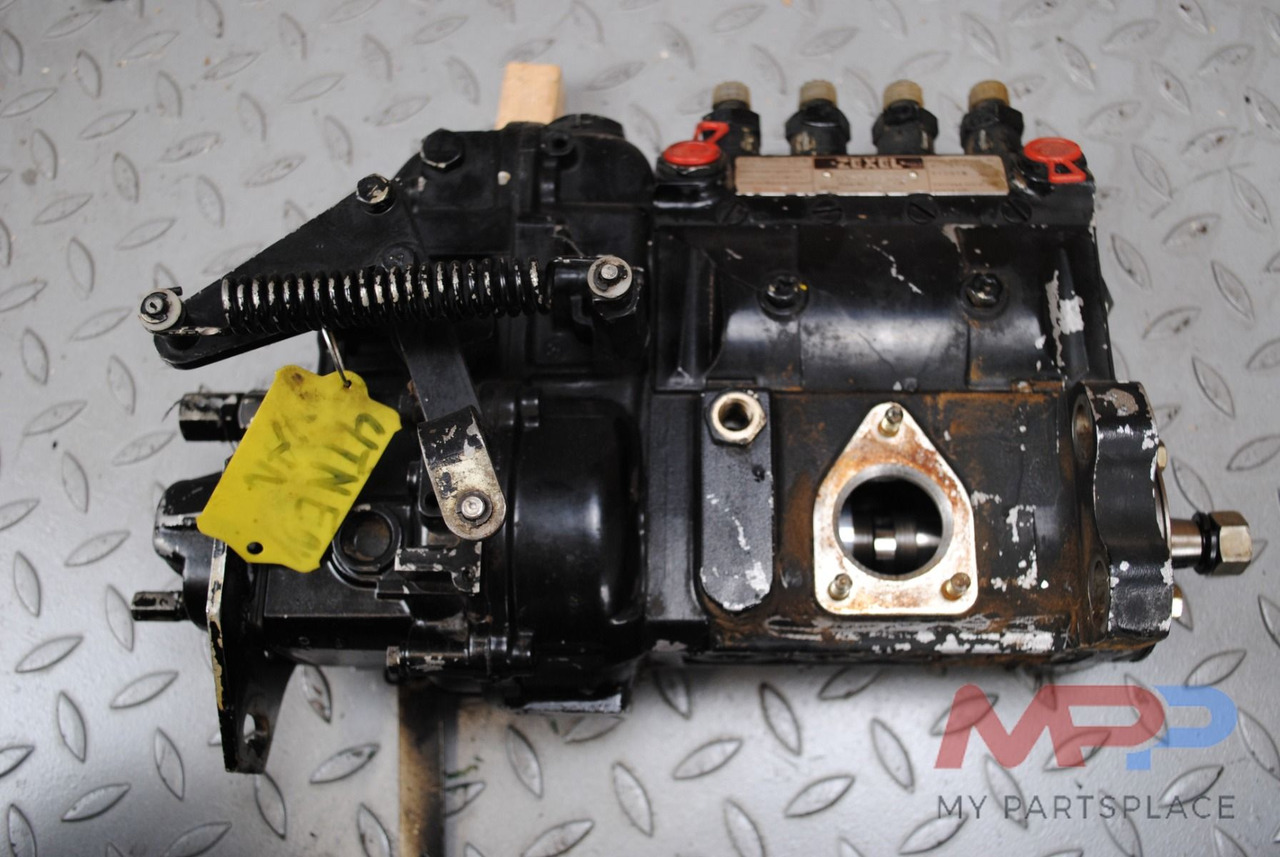 Injectiepomp Zexel Yanmar 4TNE98 - Fuel pump: picture 2 Injectiepomp Zexel Yanmar 4TNE98 - Fuel pump: picture 2